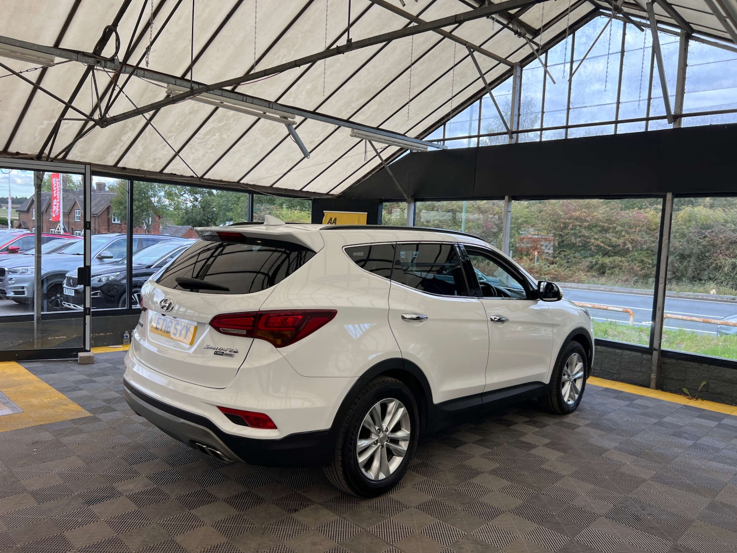 Used Hyundai Santa Fe 2018 for sale - 76591657: Photo 9