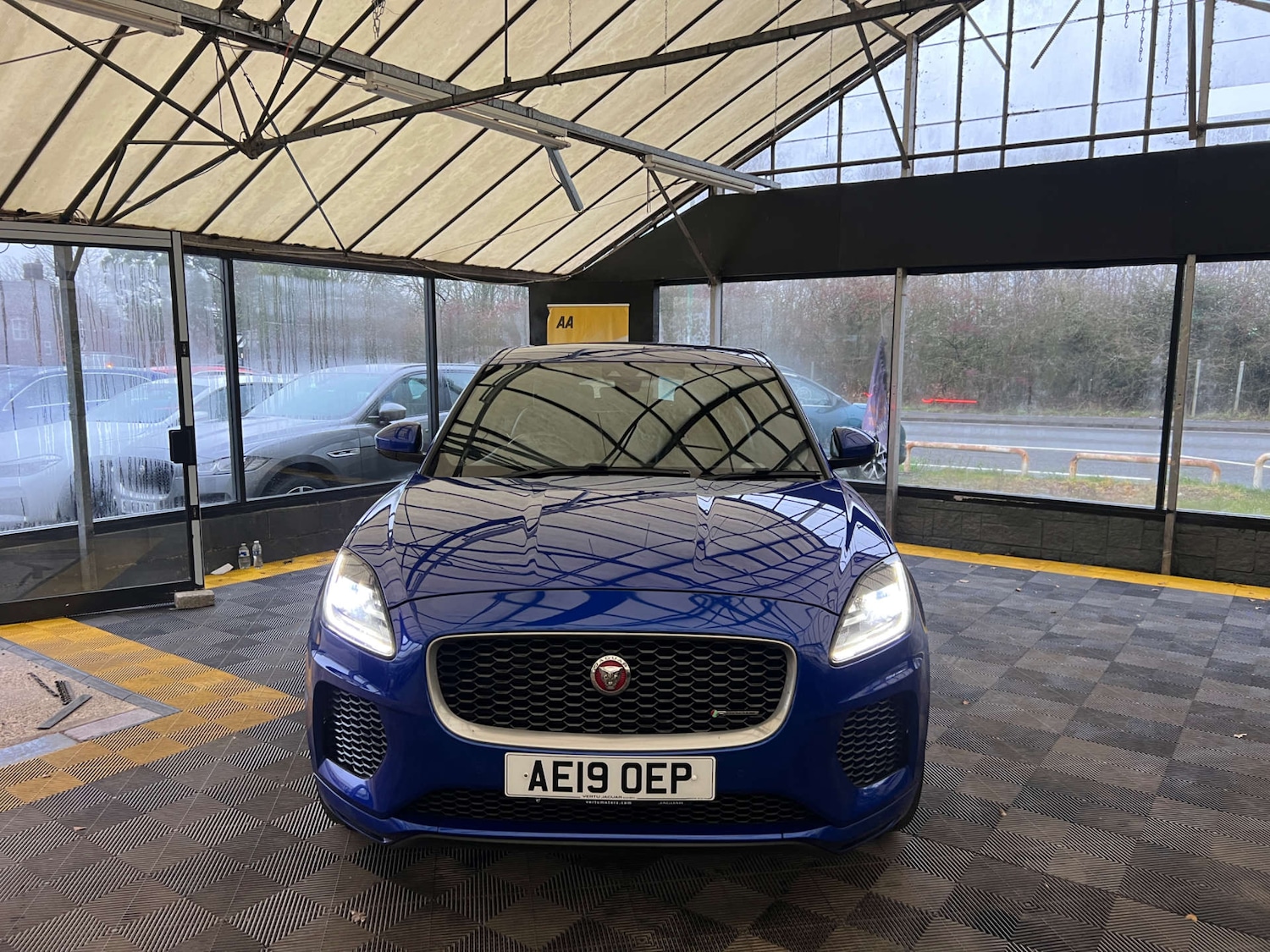 Used Jaguar E-Pace 2019 for sale - 77038515: Photo 2