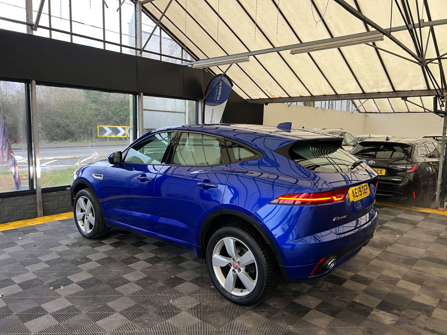 Used Jaguar E-Pace 2019 for sale - 77038515: Photo 5
