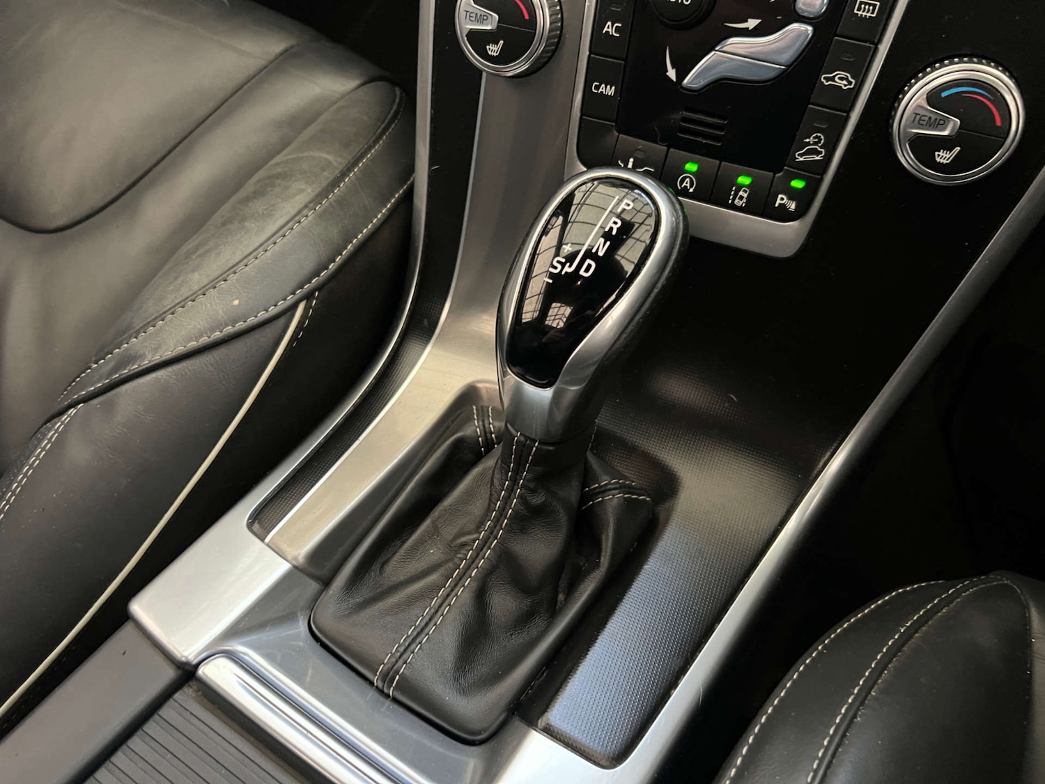 Used Volvo XC60 2017 for sale - 76601878: Photo 16