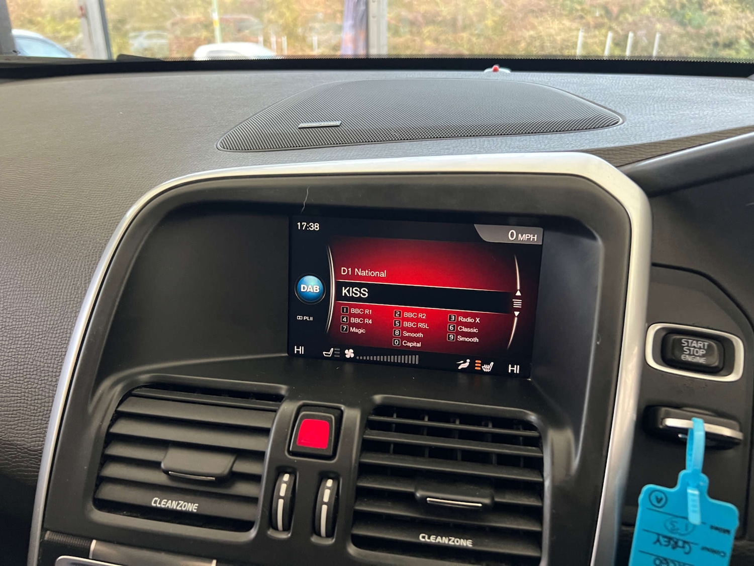 Used Volvo XC60 2017 for sale - 76601878: Photo 18