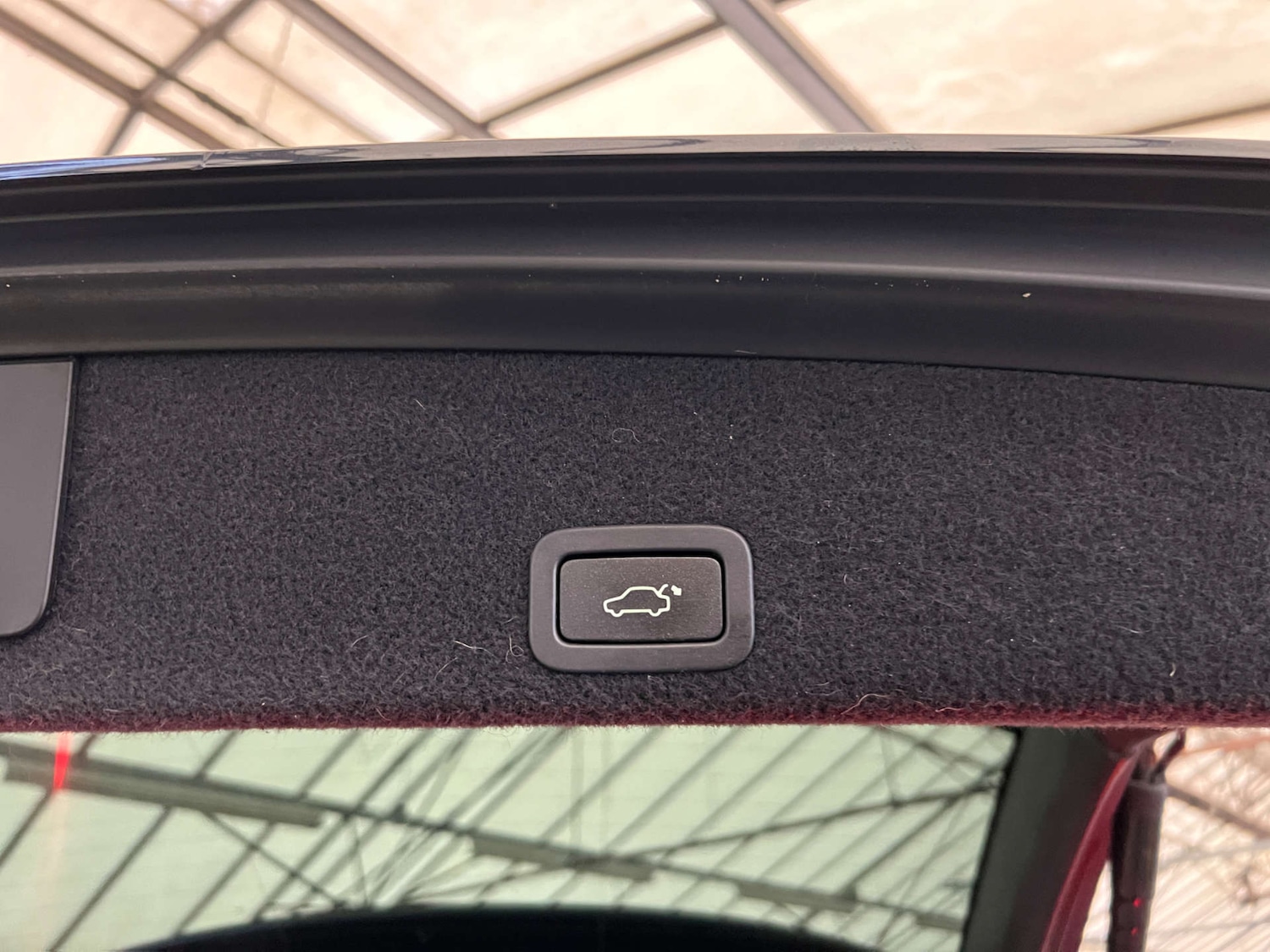 Used Volvo XC60 2017 for sale - 76601878: Photo 35