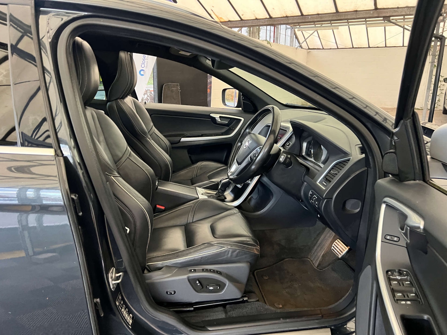 Used Volvo XC60 2017 for sale - 76601878: Photo 8