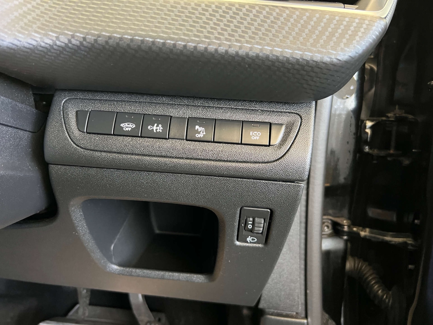 Used Peugeot 2008 2018 for sale - 76544311: Photo 13