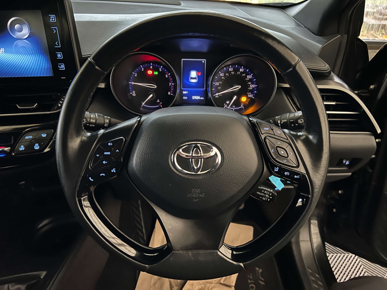 Used Toyota C-HR 2017 for sale - 76591655: Photo 13