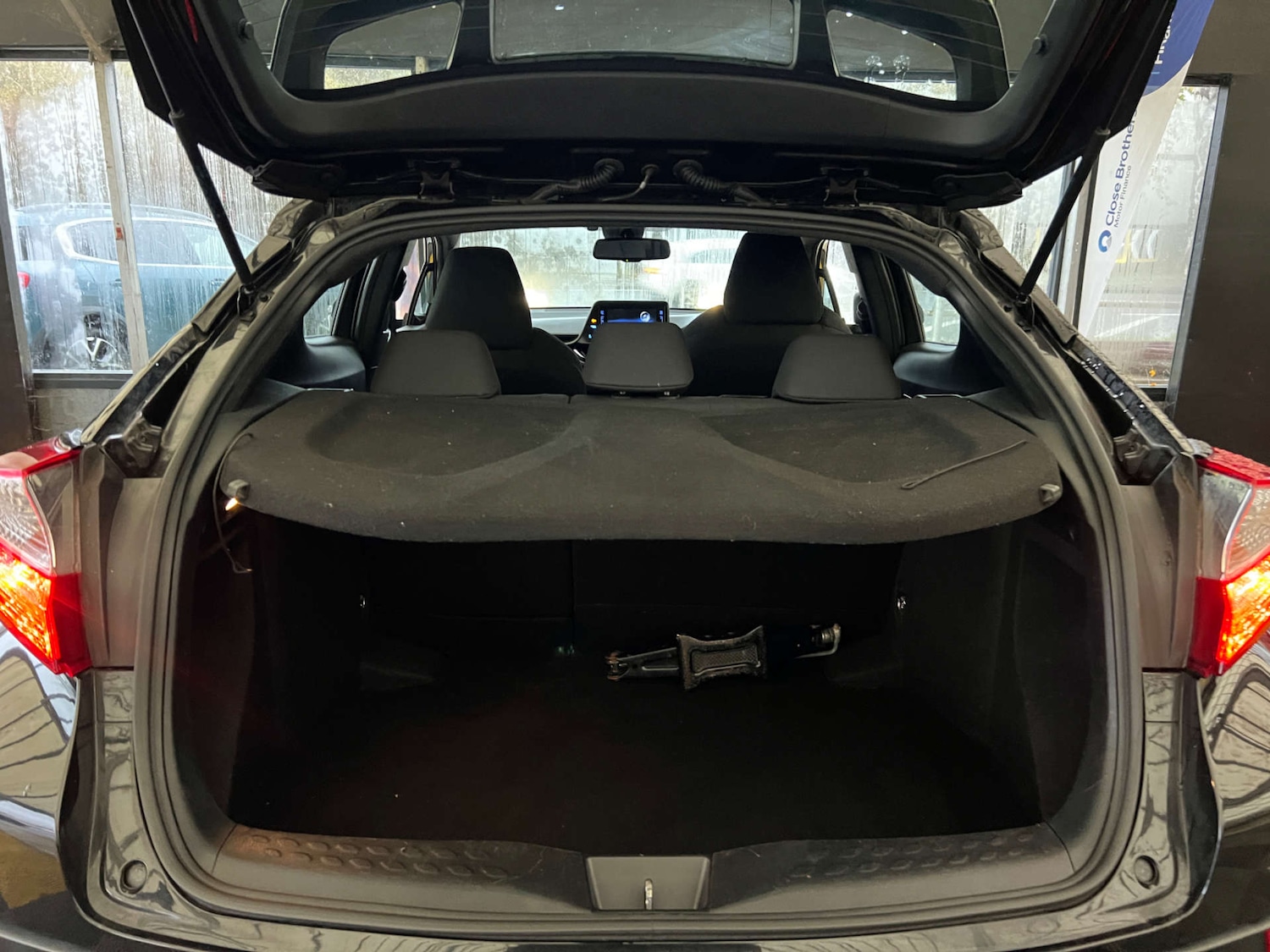 Used Toyota C-HR 2017 for sale - 76591655: Photo 27