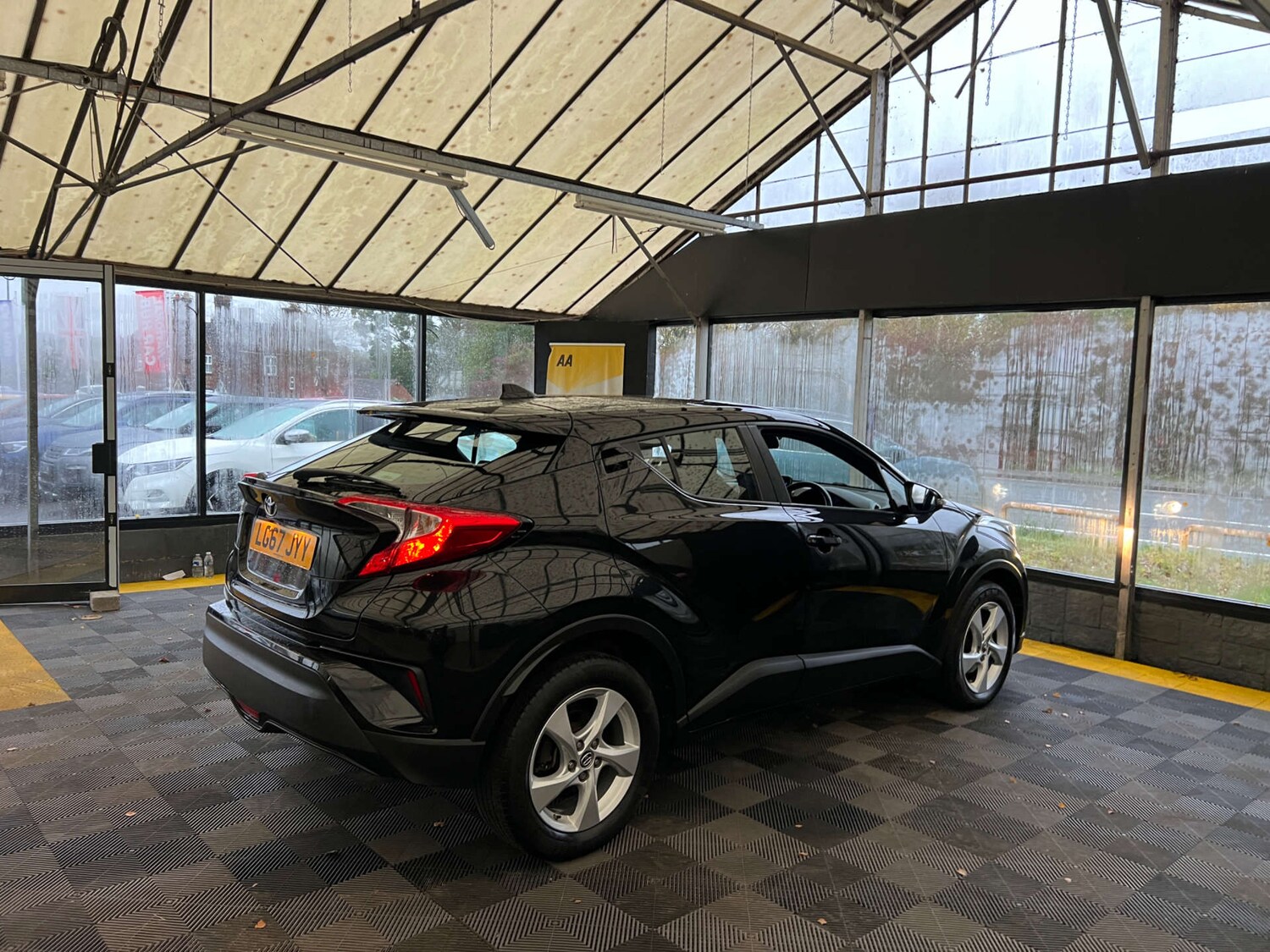 Used Toyota C-HR 2017 for sale - 76591655: Photo 9