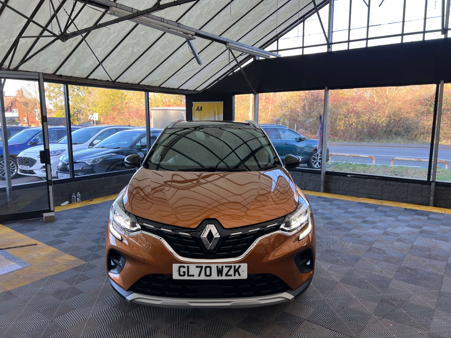 Used Renault Captur 2020 for sale - 76703589: Photo 2