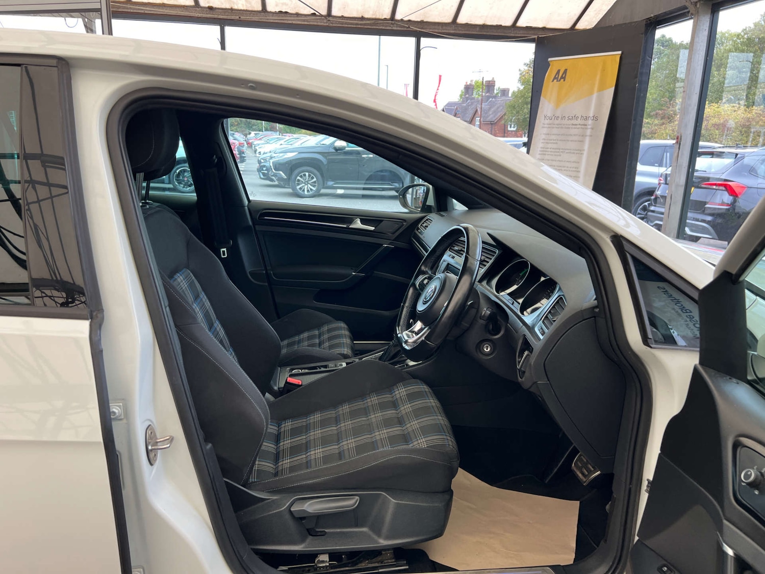 Used Volkswagen Golf 2016 for sale - 76231889: Photo 10