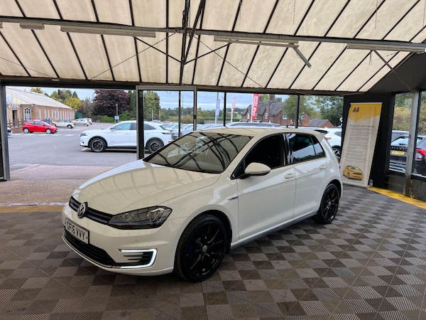 Used Volkswagen Golf 2016 for sale - 76231889: Photo 4