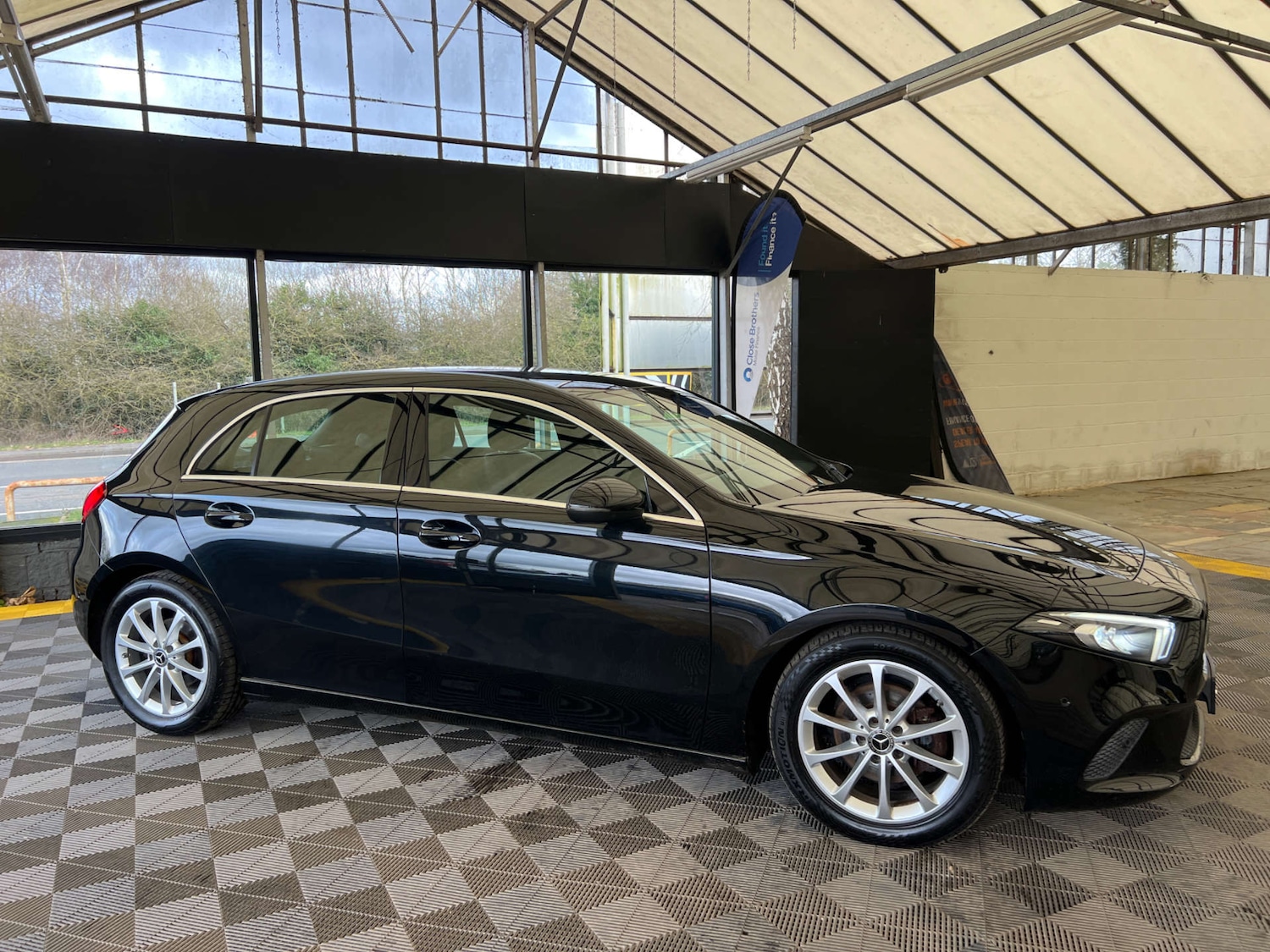 Used Mercedes-Benz A-Class 2019 for sale - 77704363: Photo 3