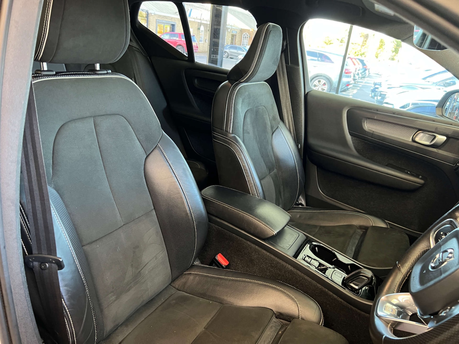 Used Volvo XC40 2019 for sale - 76650397: Photo 10