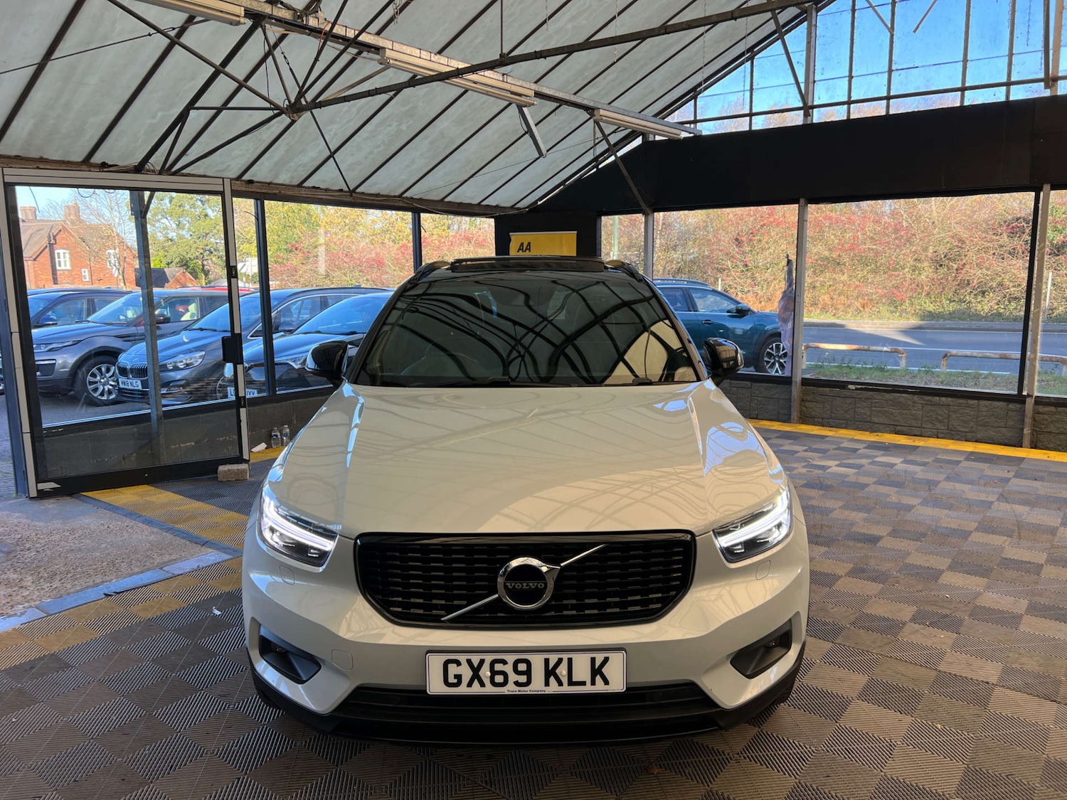 Used Volvo XC40 2019 for sale - 76650397: Photo 3
