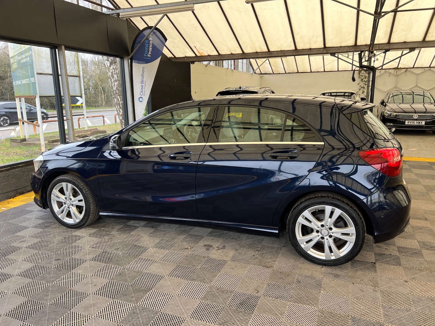 Used Mercedes-Benz A-Class 2017 for sale - 77595688: Photo 7