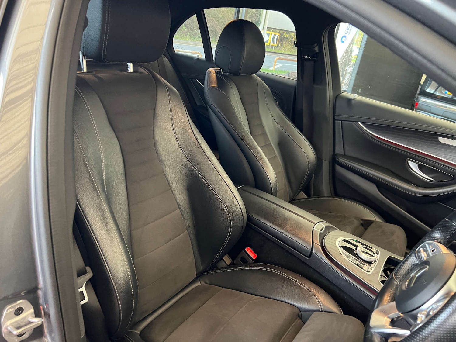 Used Mercedes-Benz E Class 2018 for sale - 76571360: Photo 11