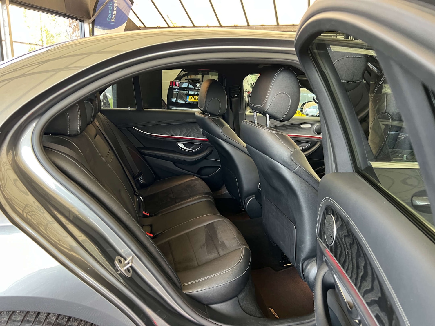 Used Mercedes-Benz E Class 2018 for sale - 76571360: Photo 25