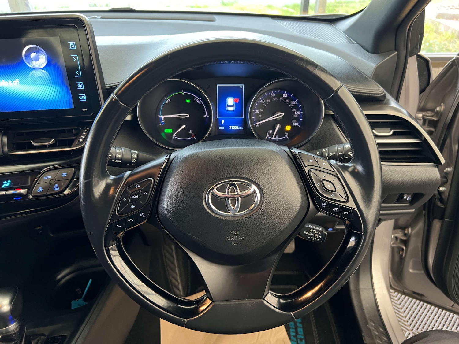 Used Toyota C-HR 2018 for sale - 76601525: Photo 12