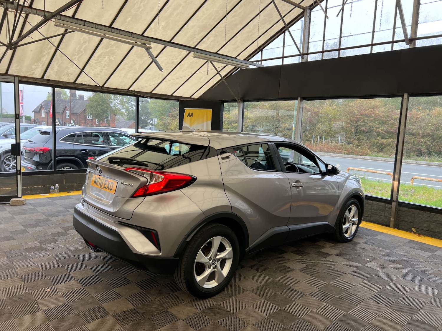 Used Toyota C-HR 2018 for sale - 76601525: Photo 7
