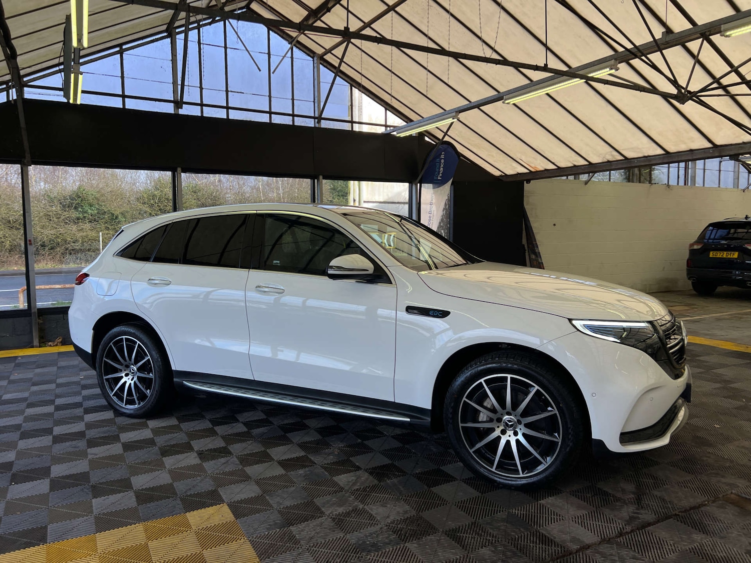 Used Mercedes-Benz EQC 2020 for sale - 77523144: Photo 3