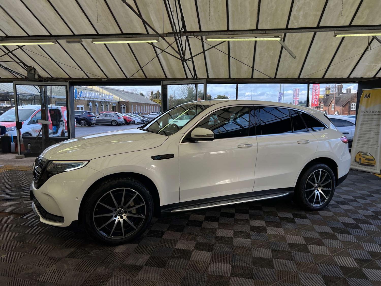 Used Mercedes-Benz EQC 2020 for sale - 77523144: Photo 5