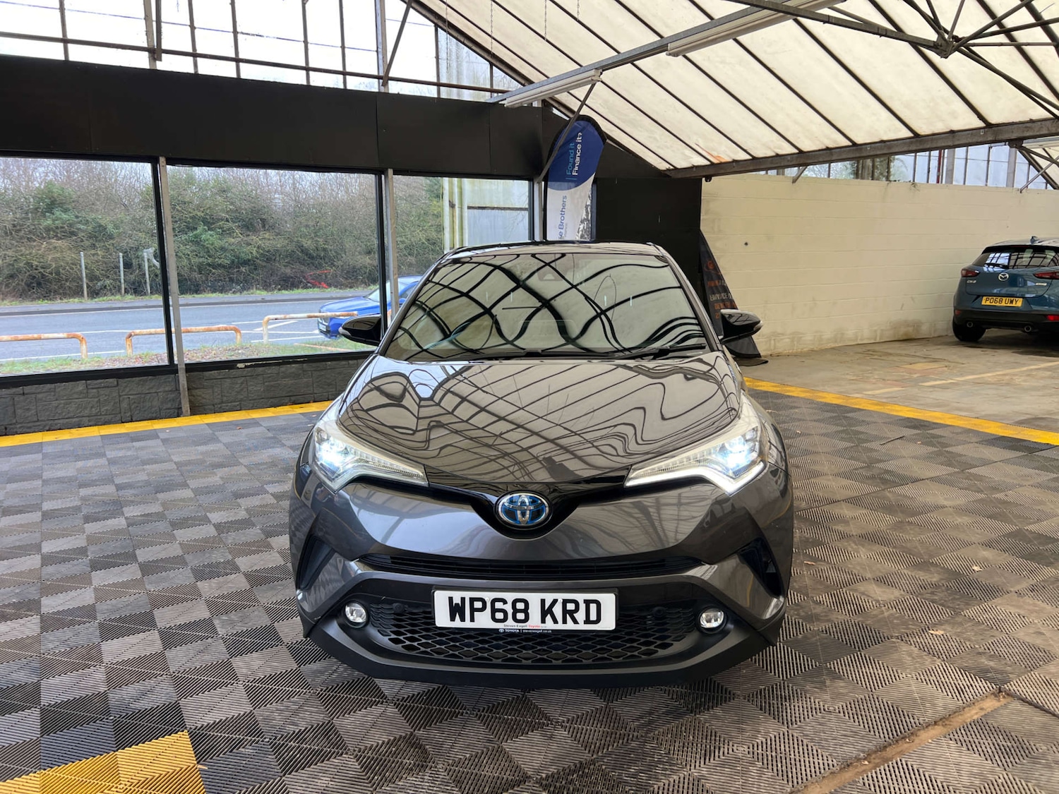 Used Toyota C-HR 2019 for sale - 77693709: Photo 3