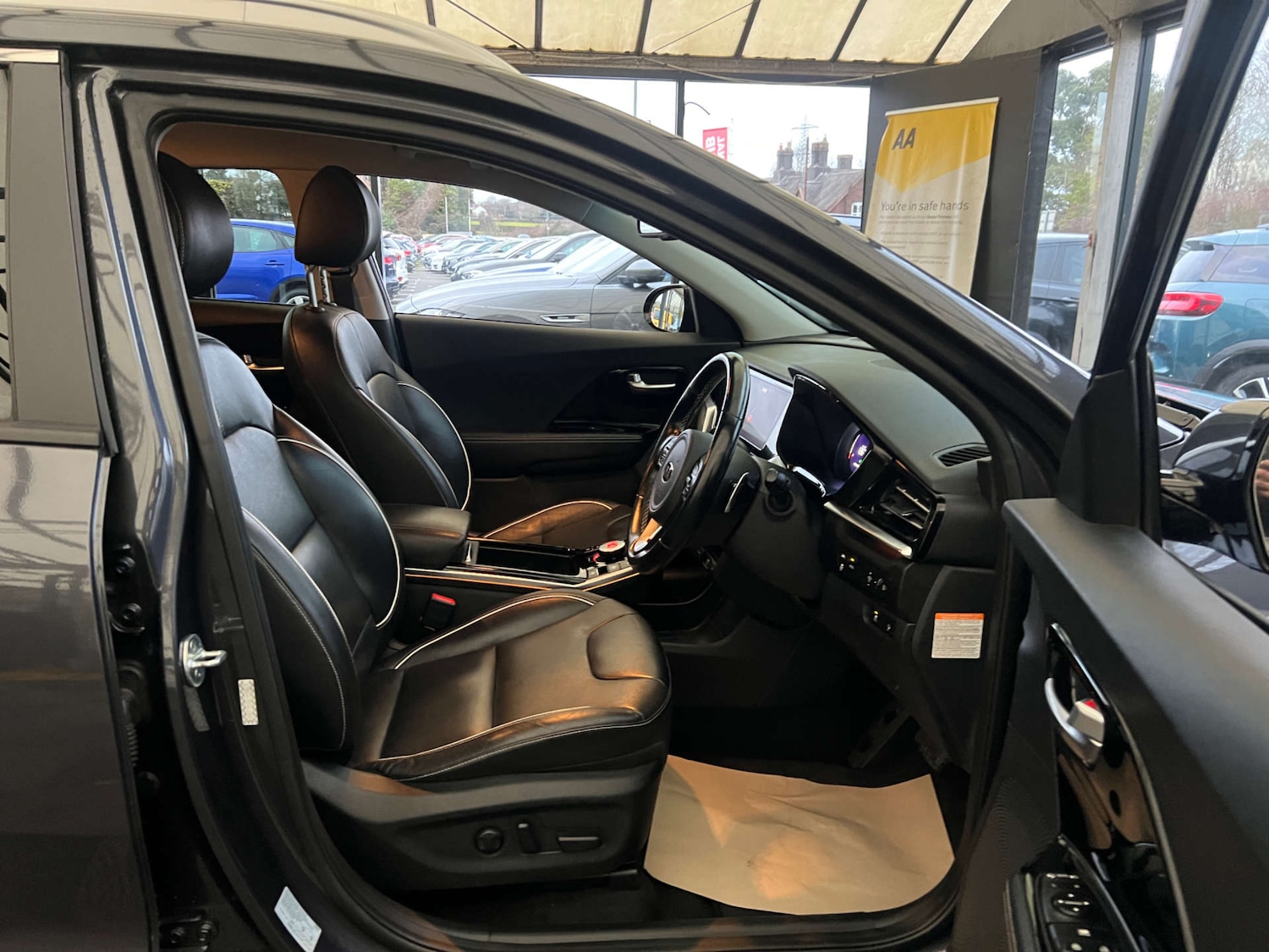 Used Kia Niro 2020 for sale - 77073369: Photo 9