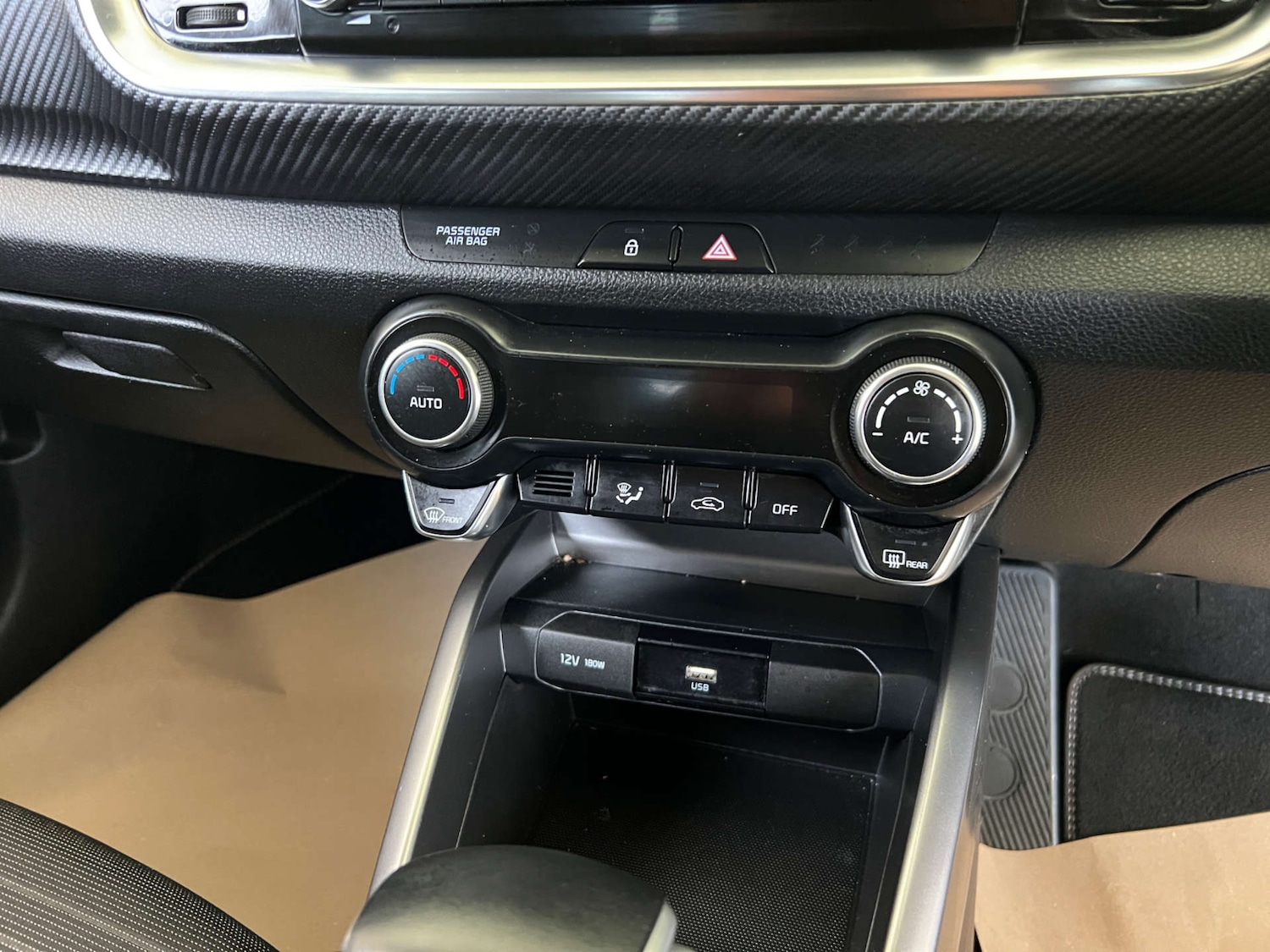 Used Kia Stonic 2022 for sale - 76363976: Photo 21