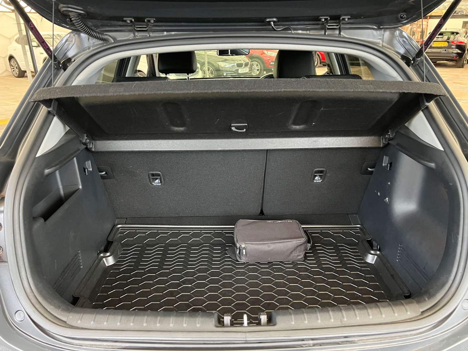 Used Kia Stonic 2022 for sale - 76363976: Photo 30