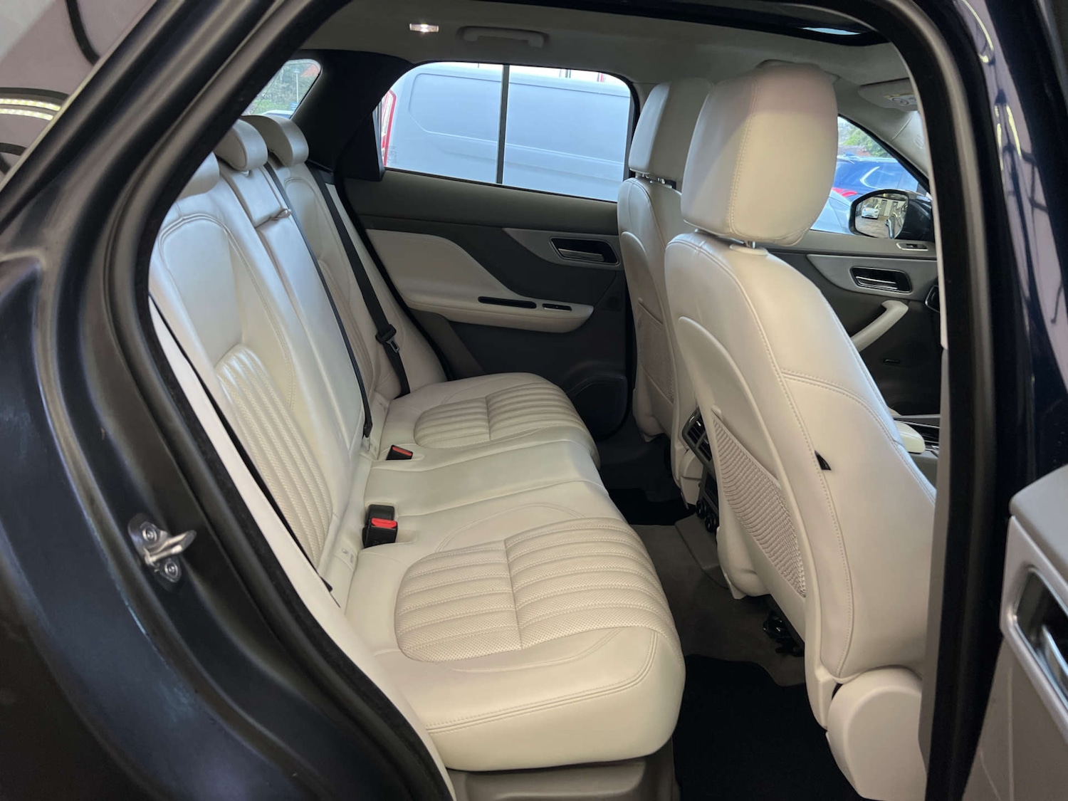 Used Jaguar F-Pace 2019 for sale - 77349824: Photo 26