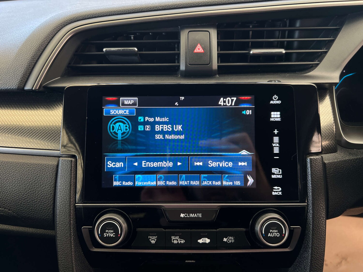 Used Honda Civic 2018 for sale - 77888836: Photo 17