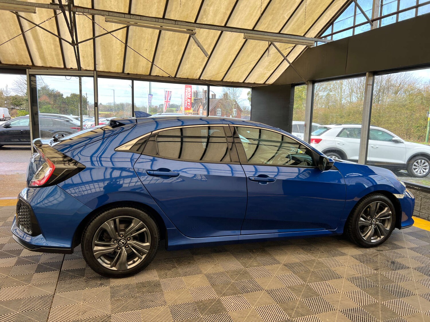 Used Honda Civic 2018 for sale - 77888836: Photo 9