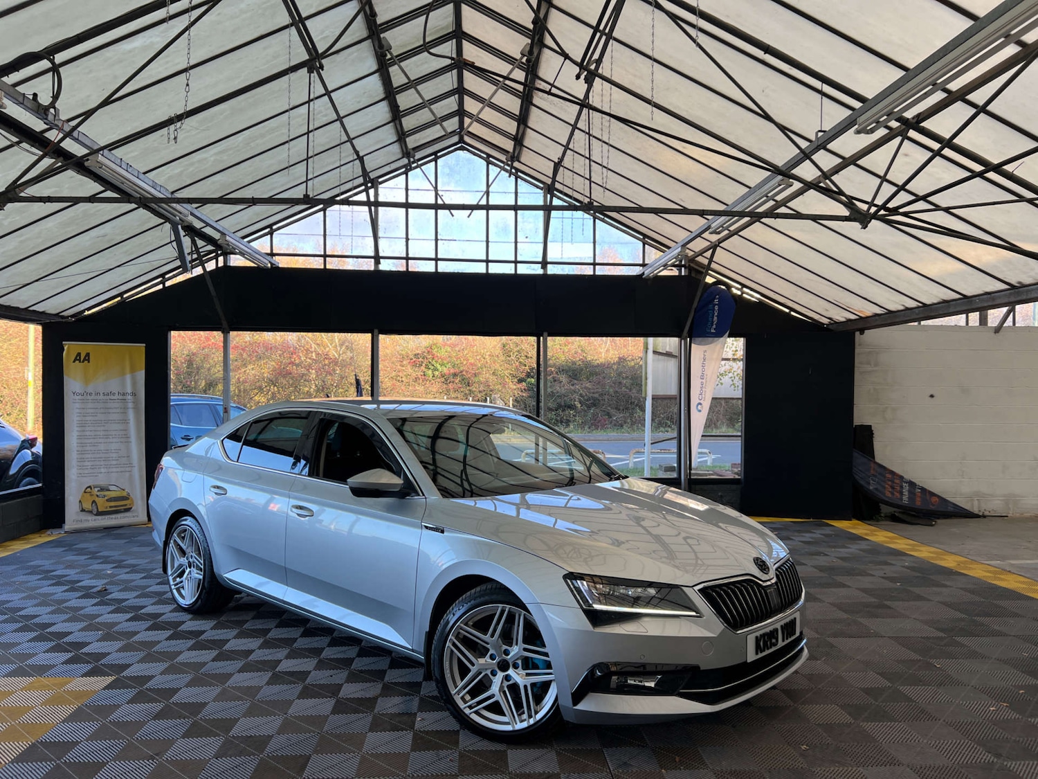Used Skoda Superb 2019 for sale - 76606053: Photo 1