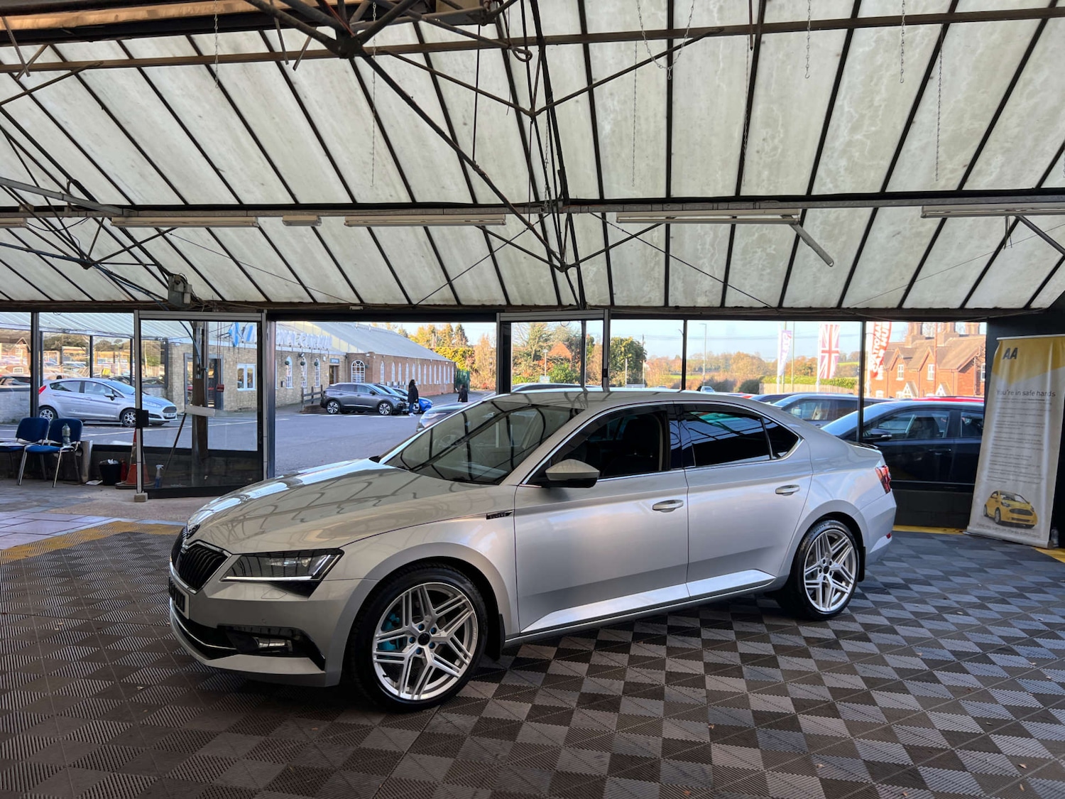 Used Skoda Superb 2019 for sale - 76606053: Photo 3