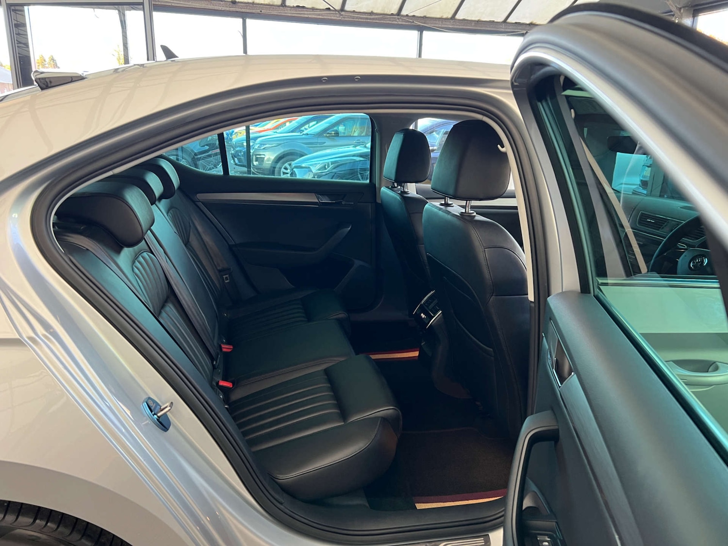 Used Skoda Superb 2019 for sale - 76606053: Photo 30