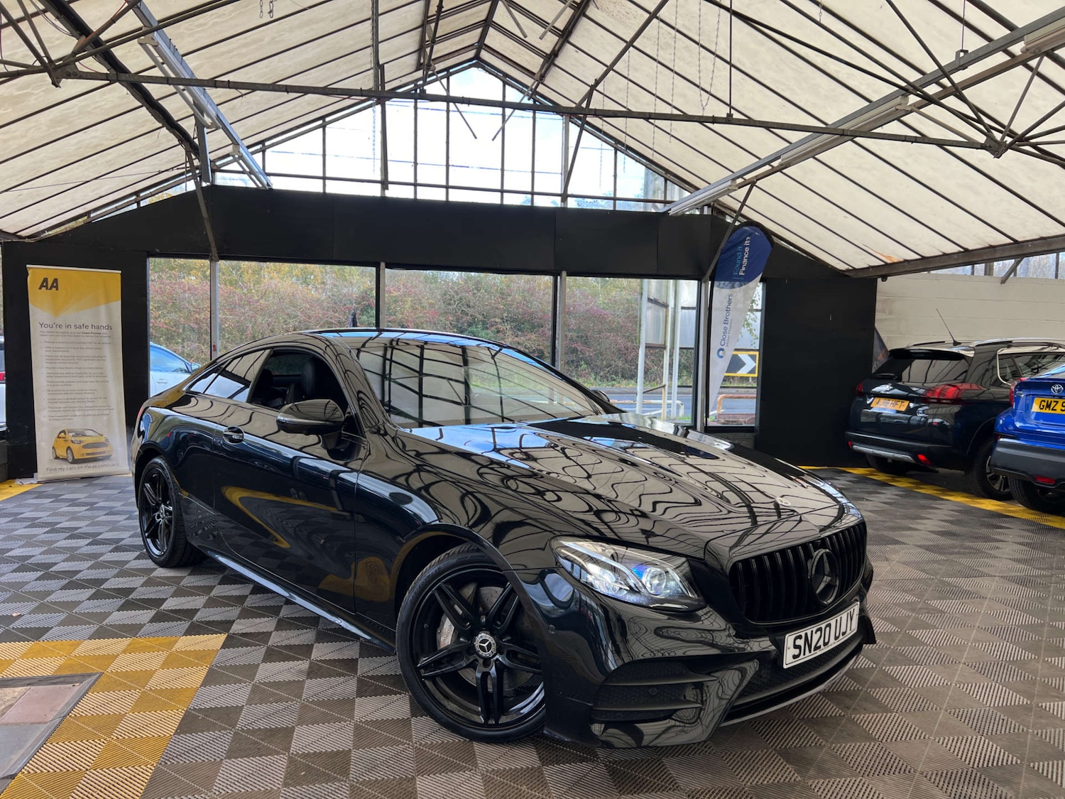 Used Mercedes-Benz E Class 2020 for sale - 76437888: Photo 1