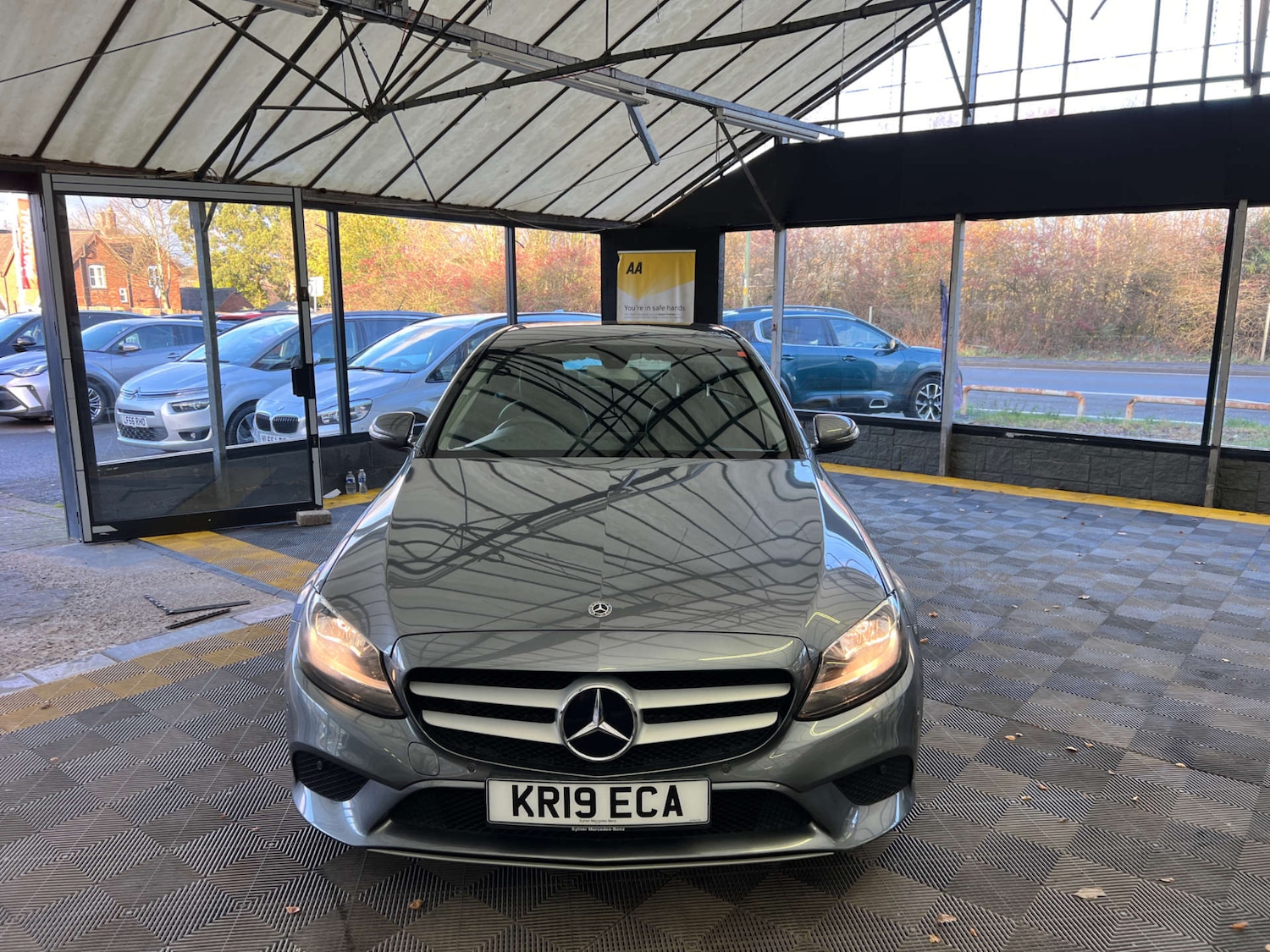 Used Mercedes-Benz C Class 2019 for sale - 76910568: Photo 3