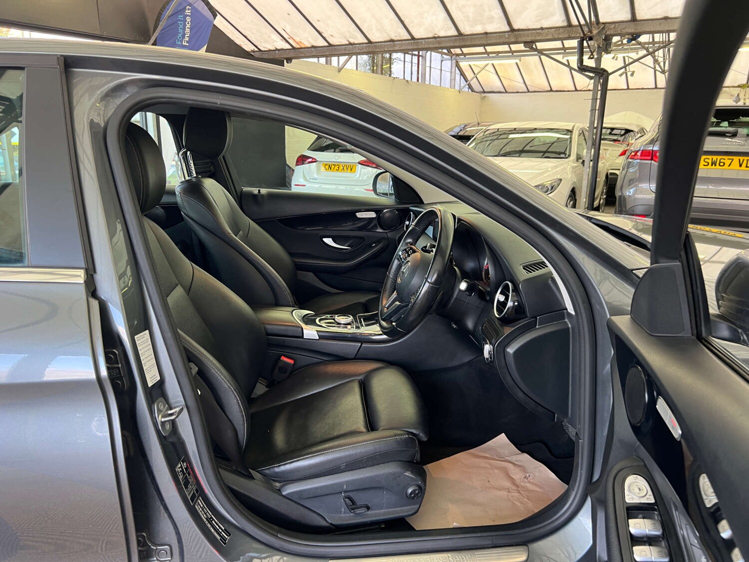 Used Mercedes-Benz C Class 2019 for sale - 76910568: Photo 9