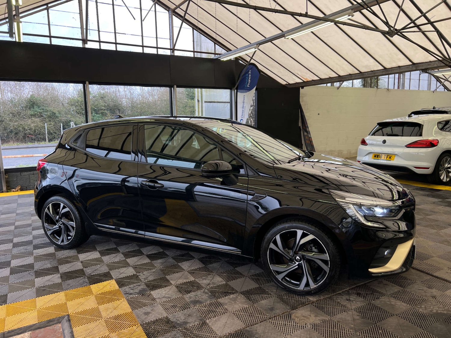 Used Renault Clio 2023 for sale - 77523143: Photo 3