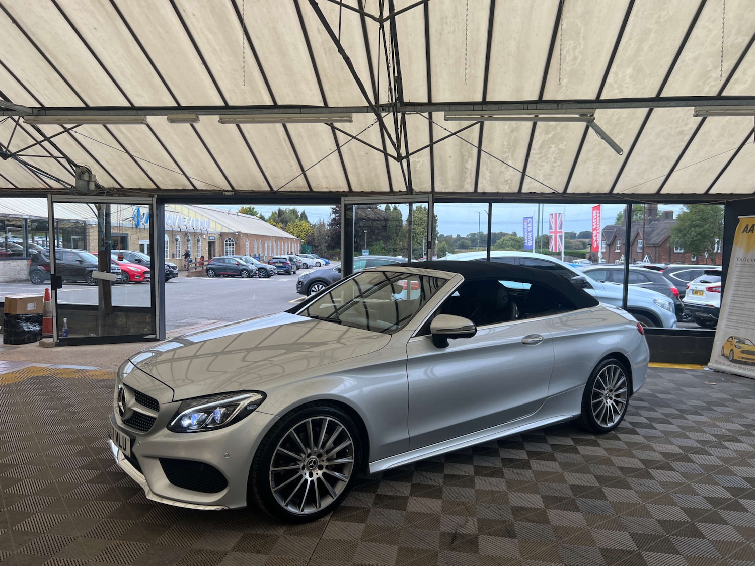 Used Mercedes-Benz C Class 2017 for sale - 76601515: Photo 9