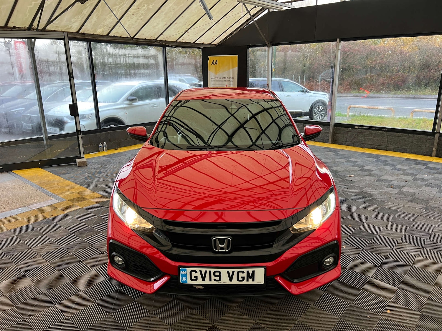 Used Honda Civic 2019 for sale - 76969198: Photo 3