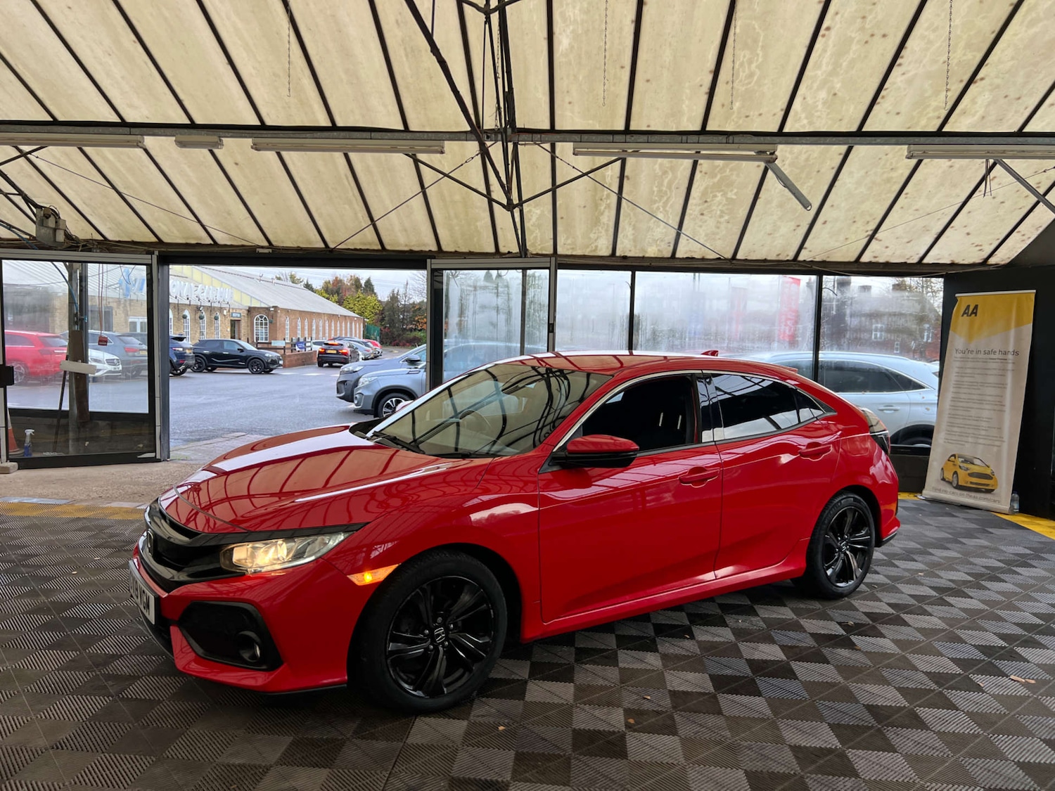 Used Honda Civic 2019 for sale - 76969198: Photo 4