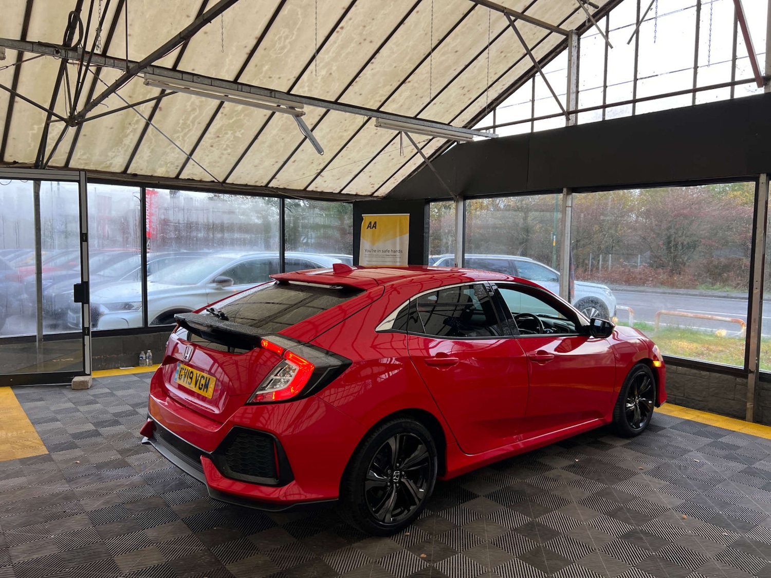 Used Honda Civic 2019 for sale - 76969198: Photo 8