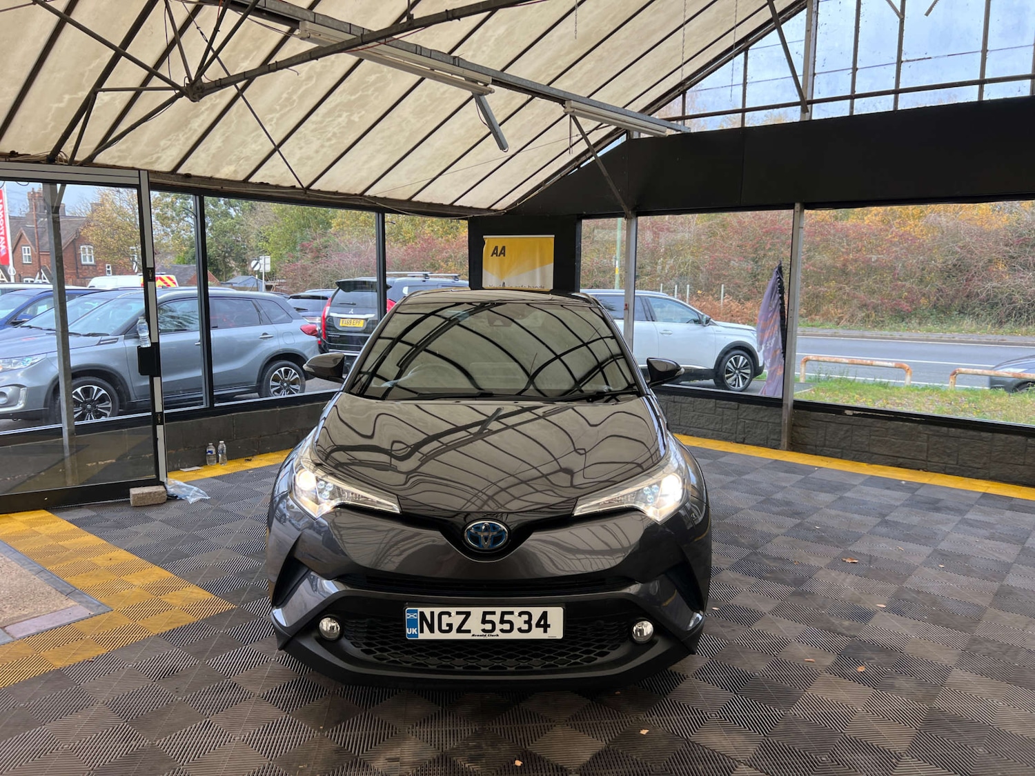 Used Toyota C-HR 2019 for sale - 76483230: Photo 3