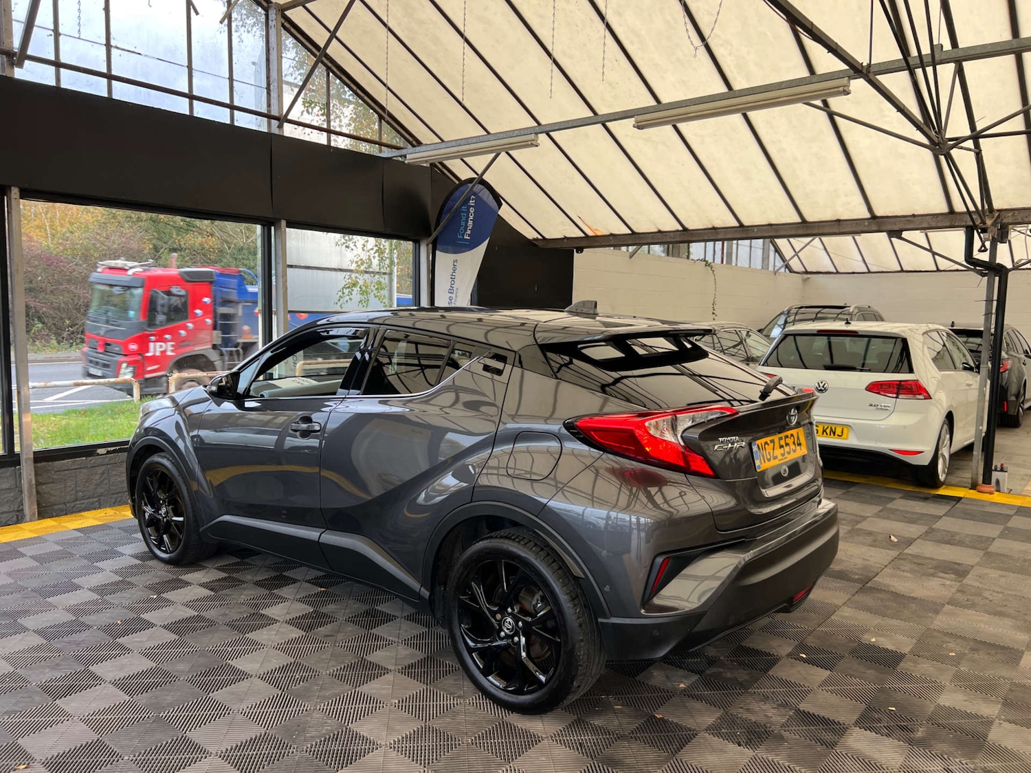 Used Toyota C-HR 2019 for sale - 76483230: Photo 6
