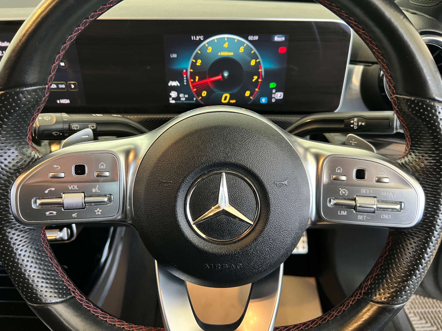 Used Mercedes-Benz A-Class 2018 for sale - 76734386: Photo 11