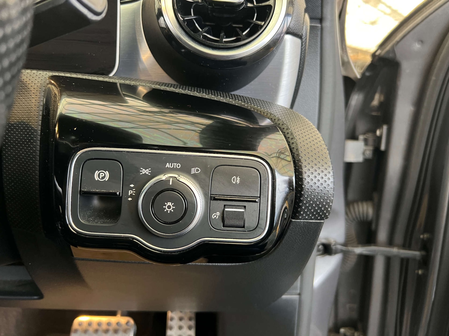 Used Mercedes-Benz A-Class 2018 for sale - 76734386: Photo 18