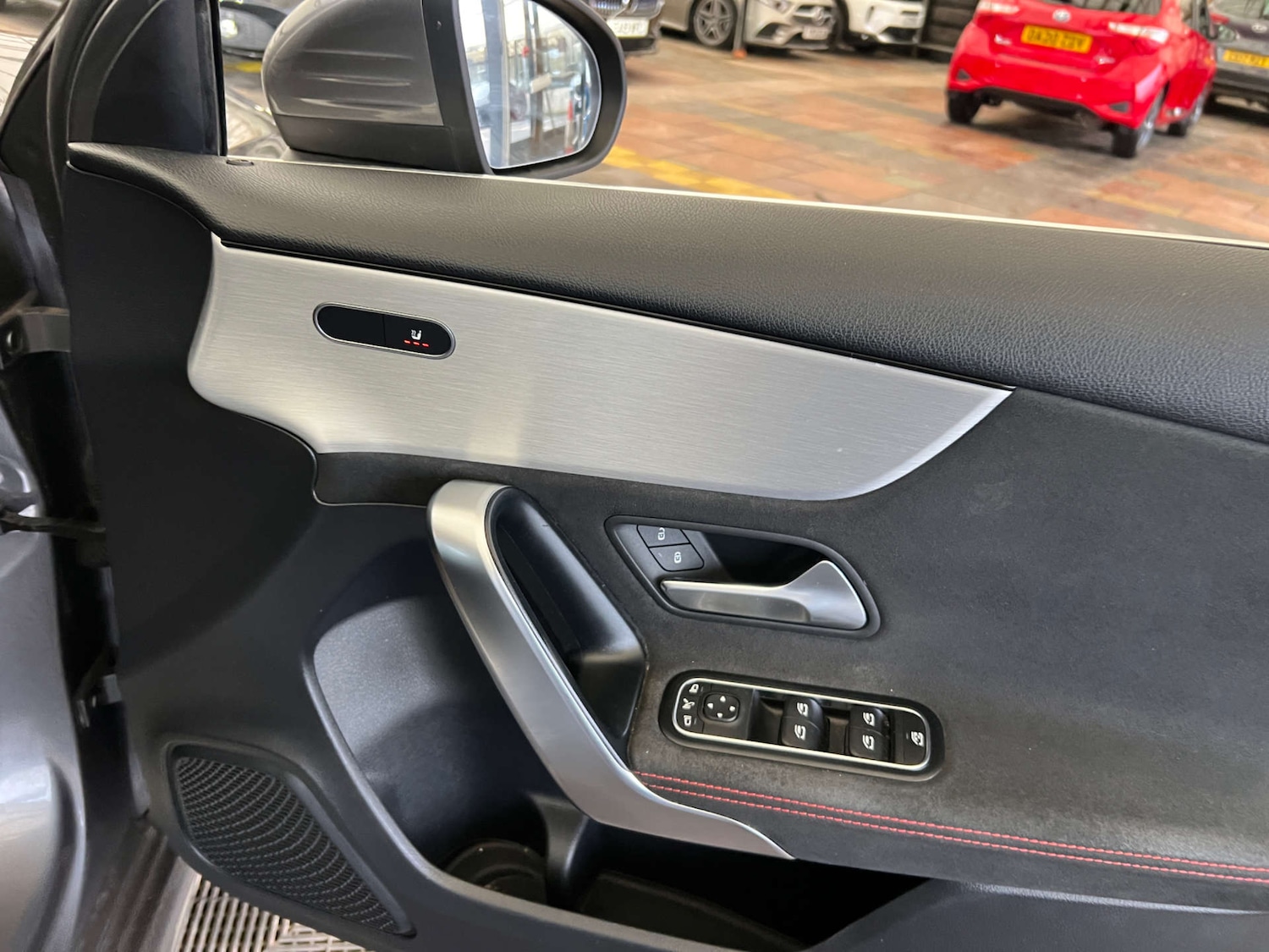 Used Mercedes-Benz A-Class 2018 for sale - 76734386: Photo 8