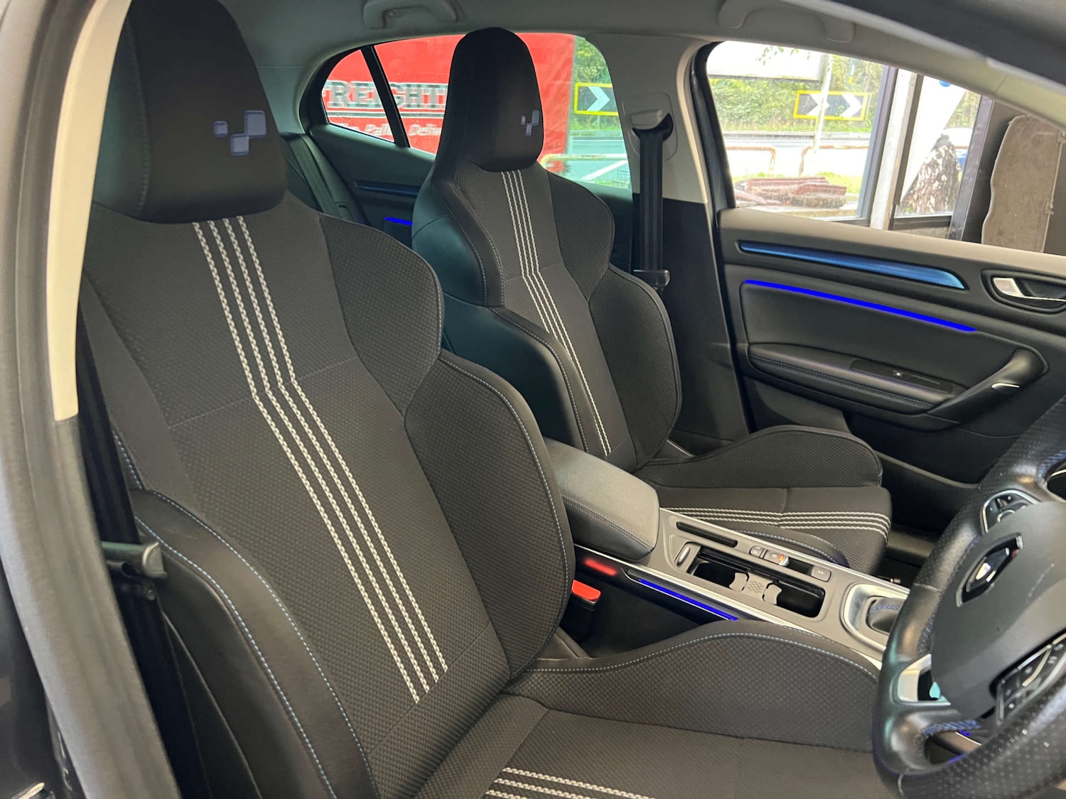 Used Renault Megane 2019 for sale - 76165317: Photo 11