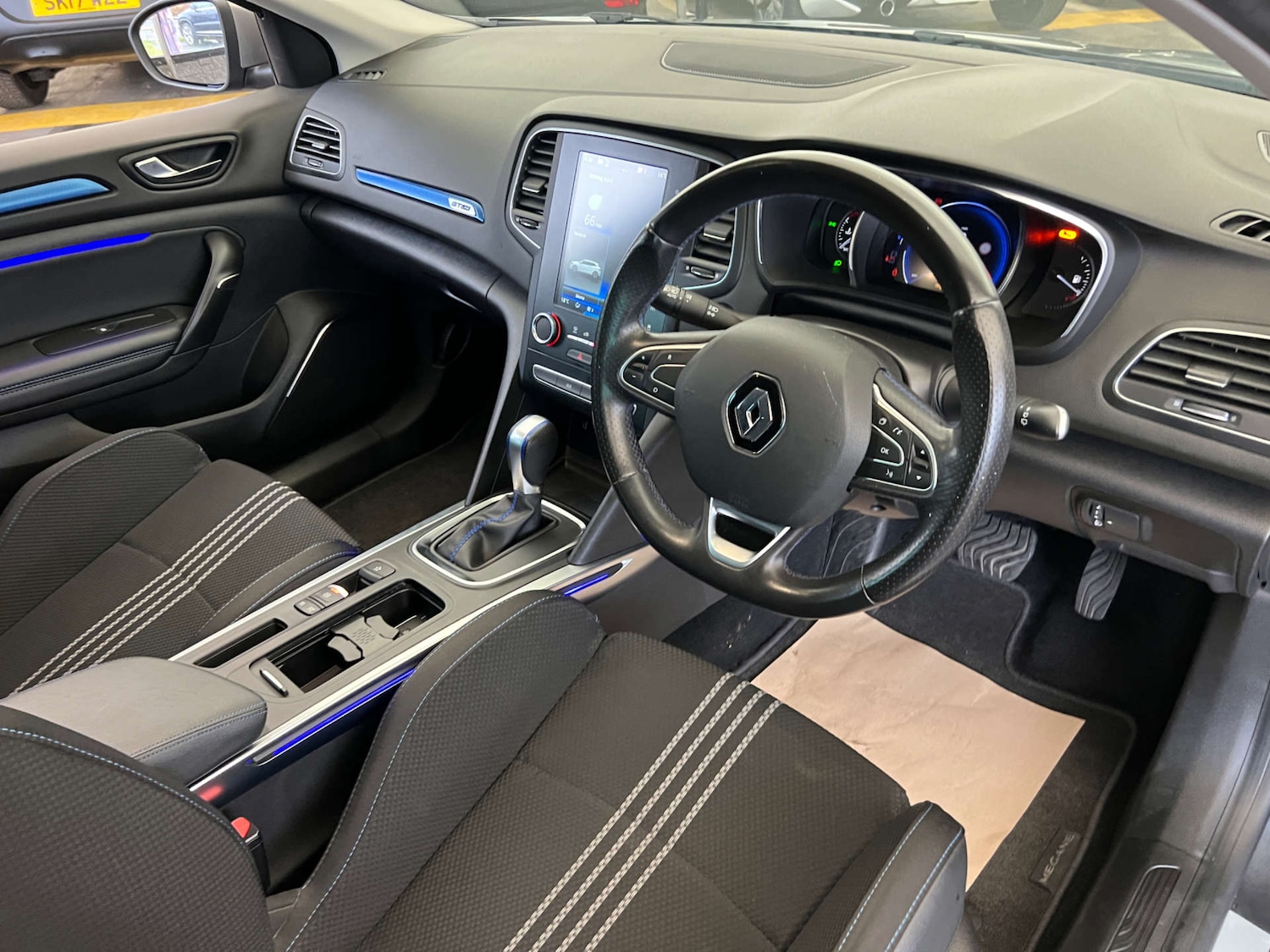 Used Renault Megane 2019 for sale - 76165317: Photo 12