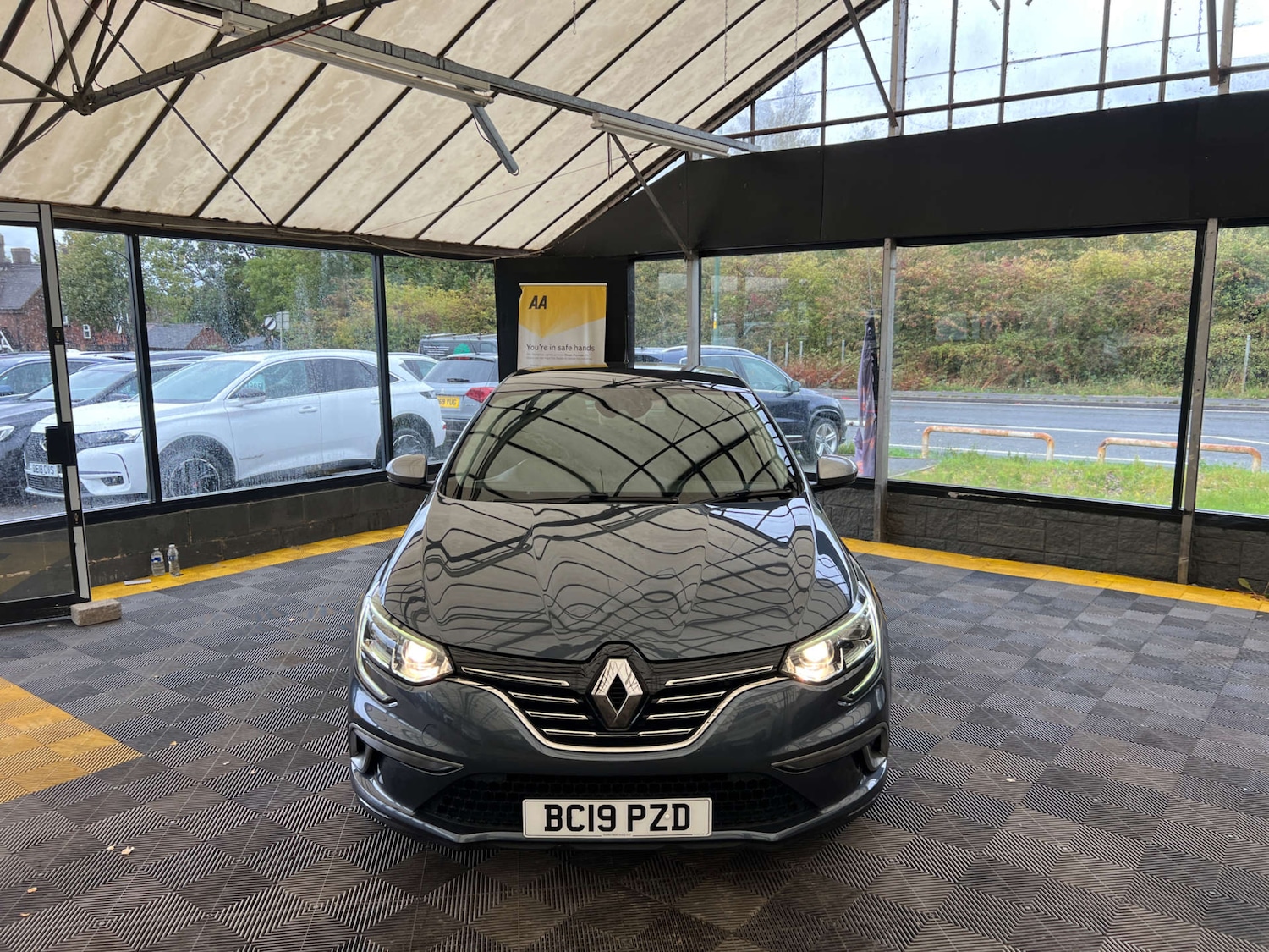 Used Renault Megane 2019 for sale - 76165317: Photo 3